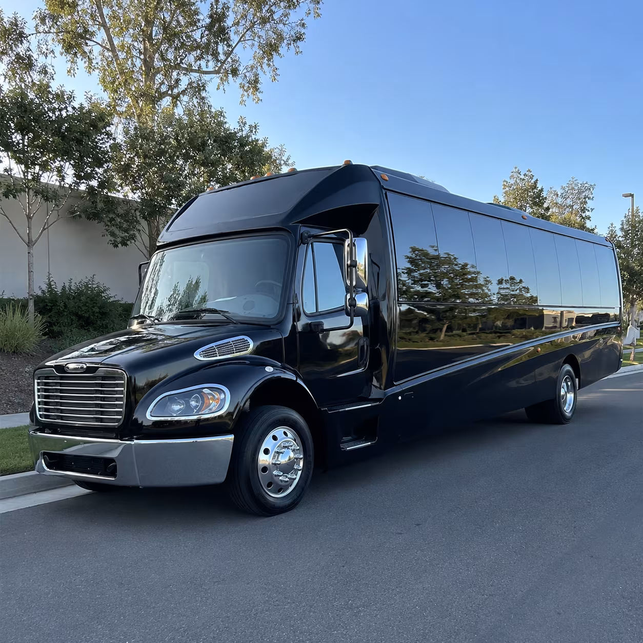 goodyear 18 passenger minibus