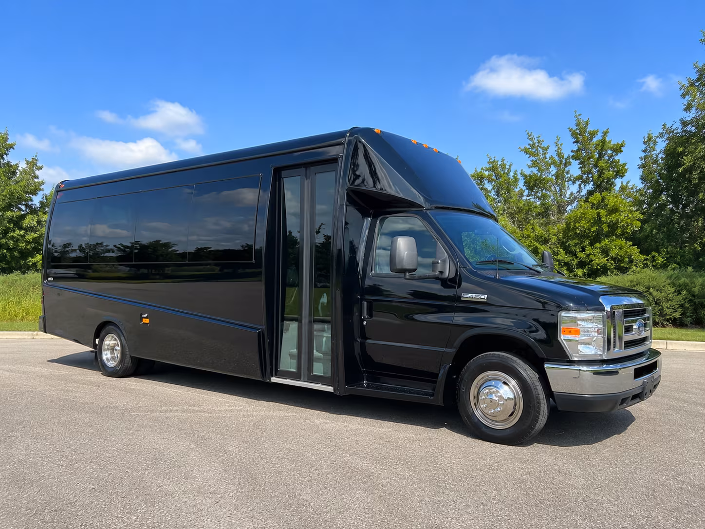 minibuses and charter buses for asu sun devils games in tempe